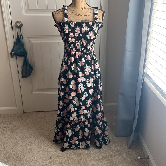 Black and Pink Flower Print Dress - Picture 3 of 7